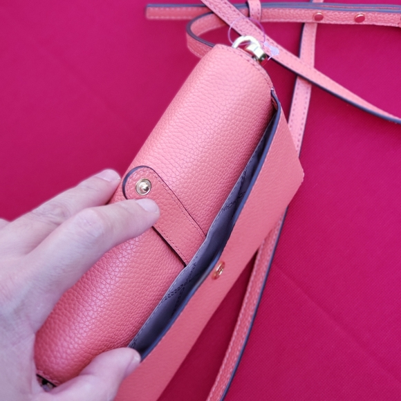 Michael Kors Phone Wallet Crossbody - Picture 4 of 6